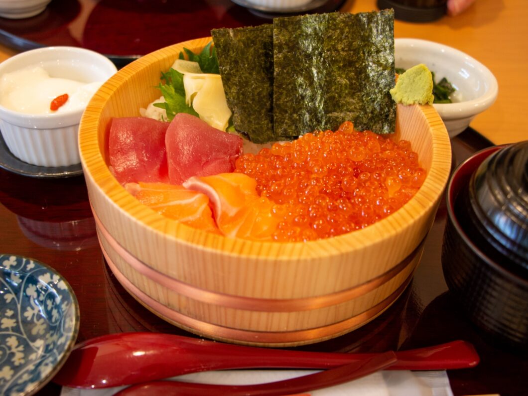 南三陸キラキラ丼